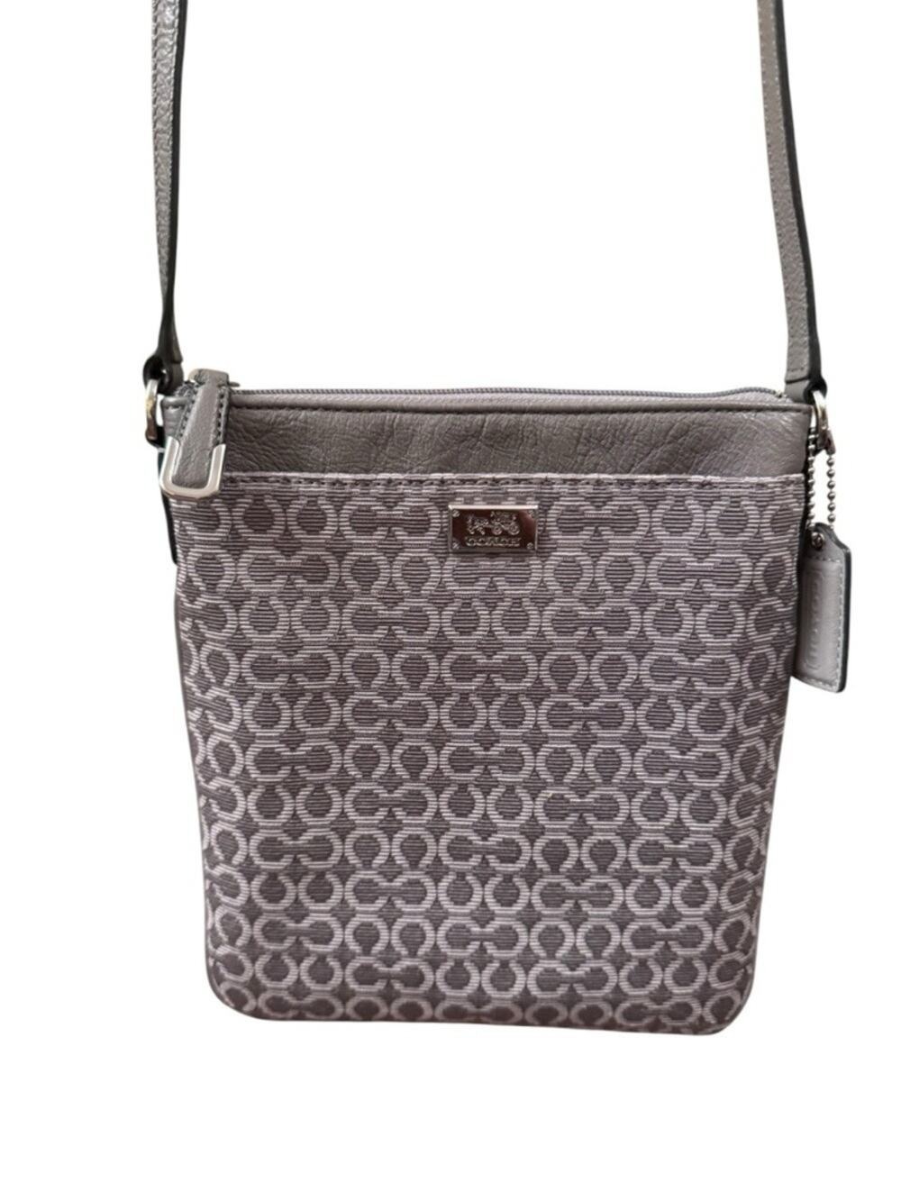 Coach Madison Op Art Needlepoint Swingpack